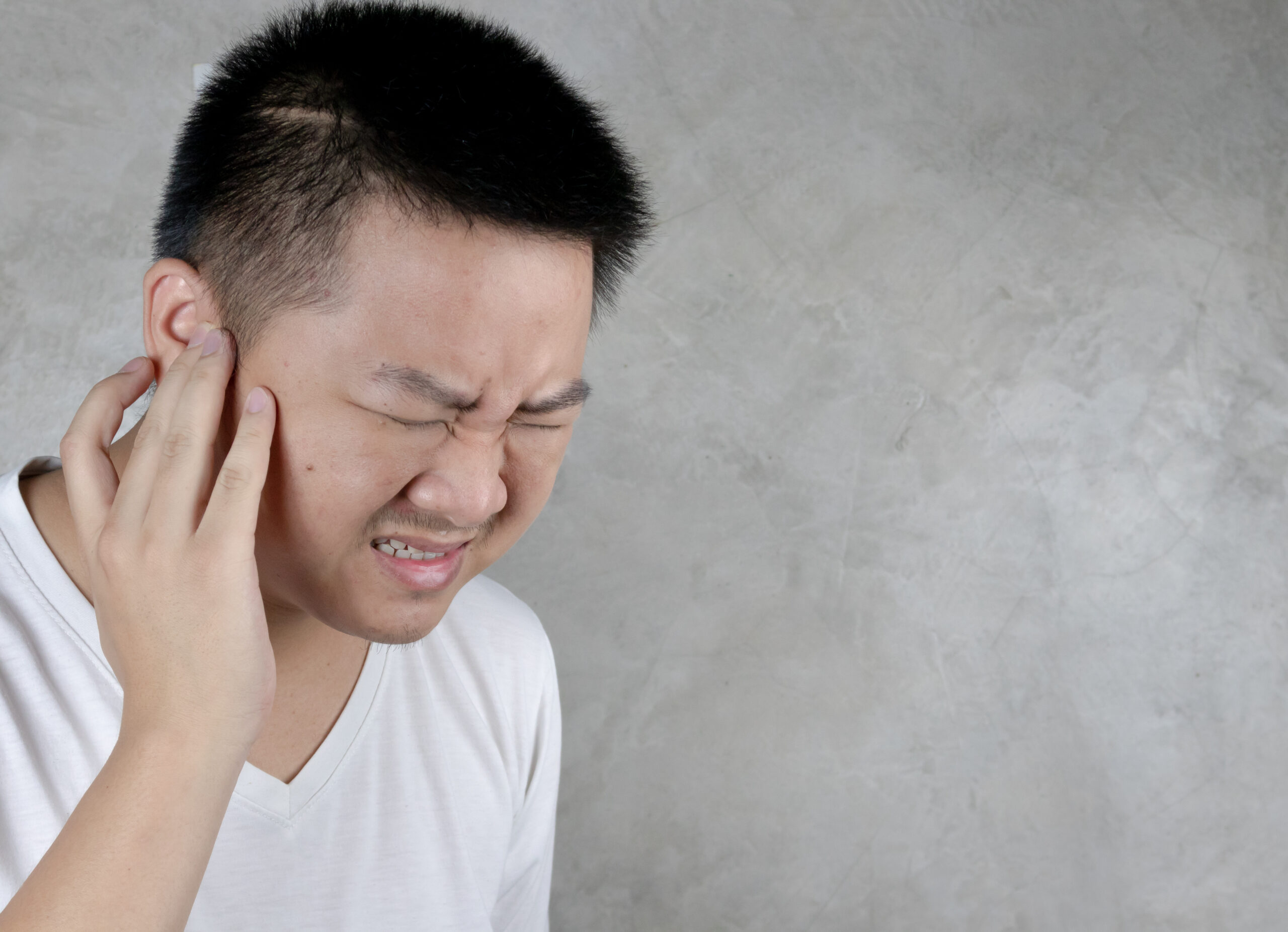Pulsatile tinnitus ear pain